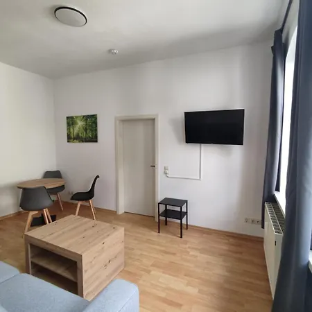 Ara Monteurszimmer *