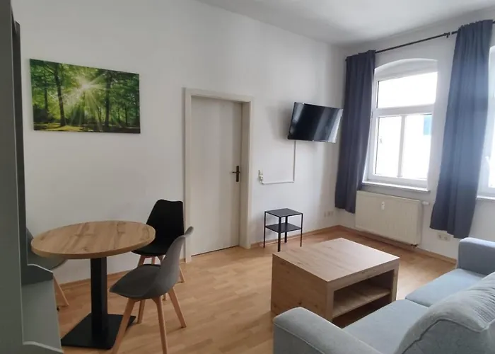 Ara Monteurszimmer *